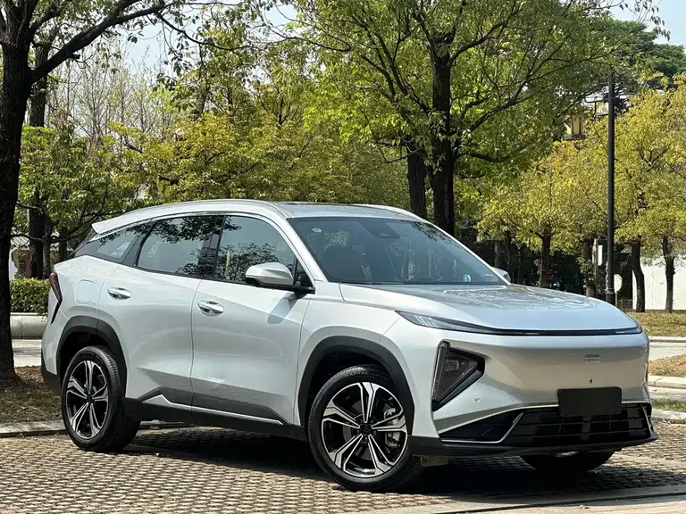 Geely Galaxy L7 EM-i 115 km Explorer +