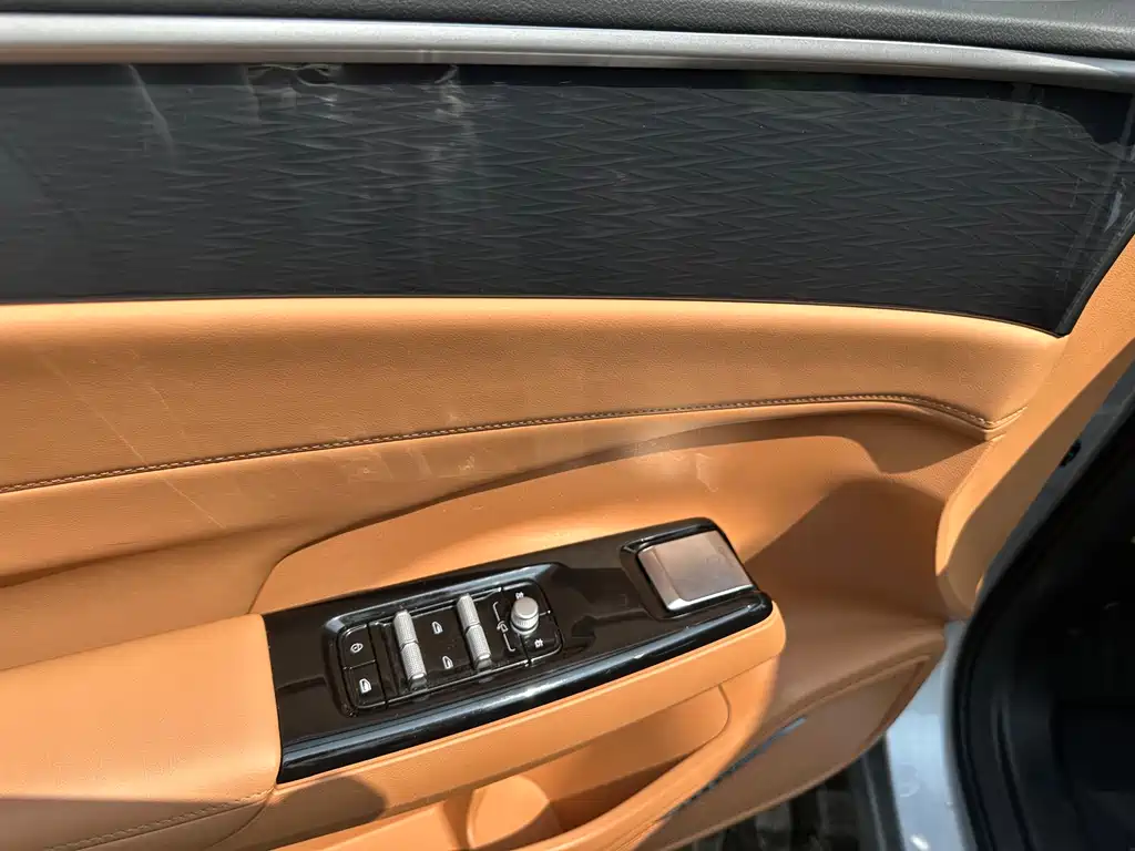 Galaxy L7 EM-i 115 km Explorer +