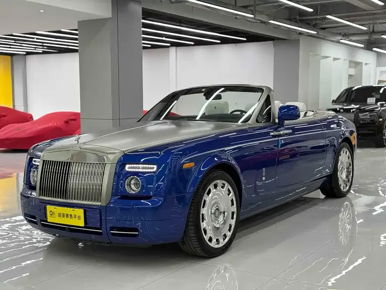 Rolls-Royce Phantom 6.7 L Softtop Convertible