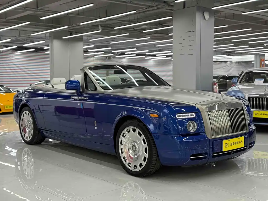 Phantom 6.7 L Softtop Convertible