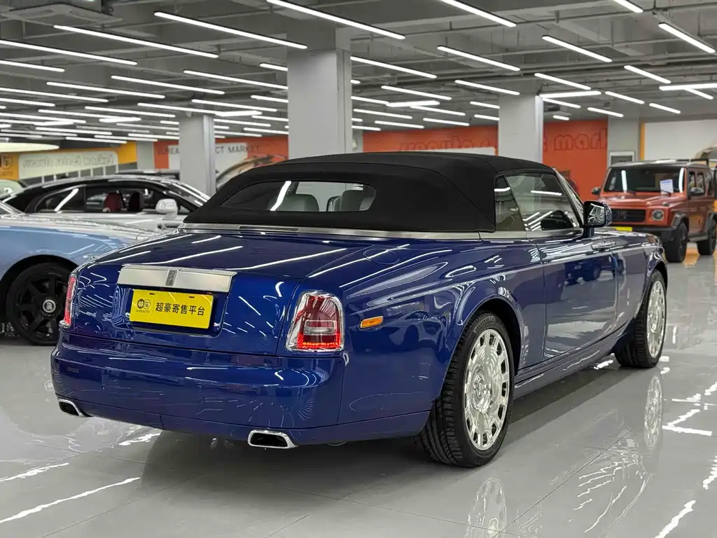 Phantom 6.7 L Softtop Convertible
