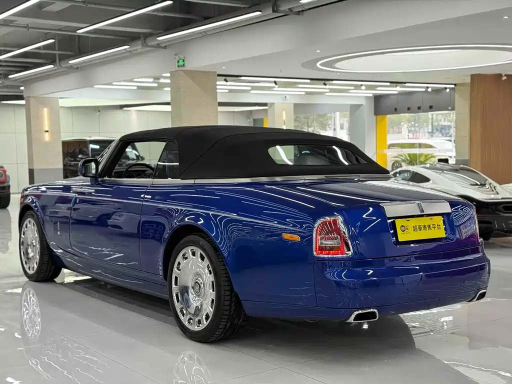 Phantom 6.7 L Softtop Convertible