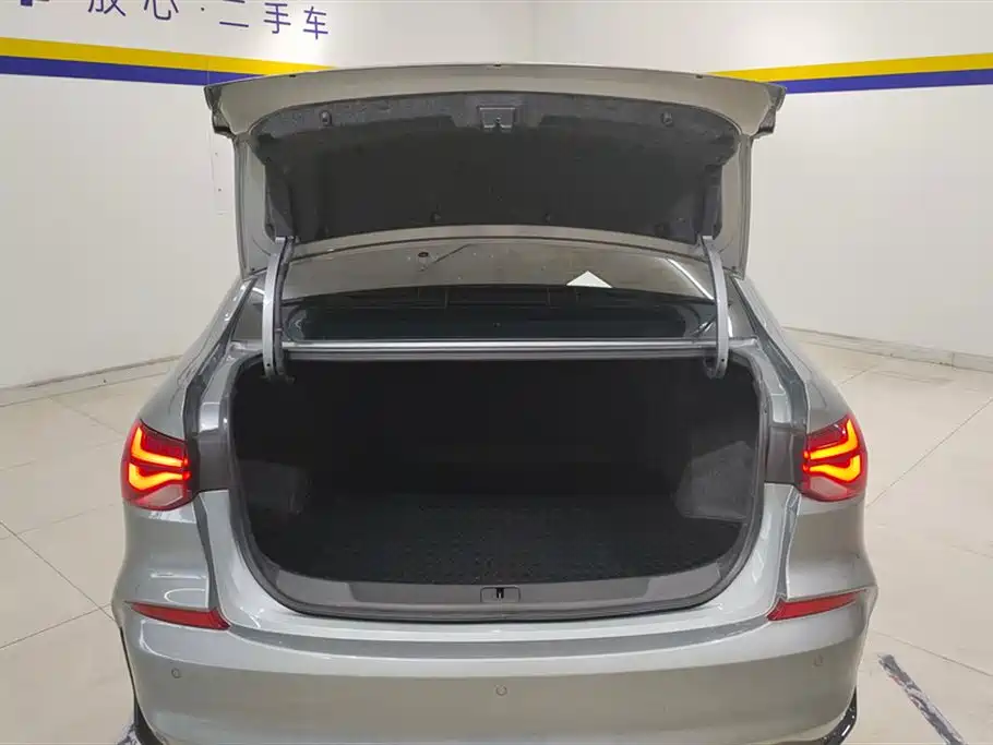 Monza 1.5 L DCT Joy
