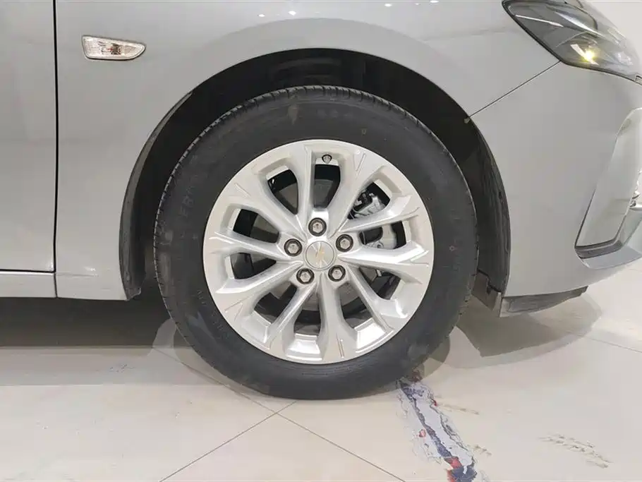 Monza 1.5 L DCT Joy