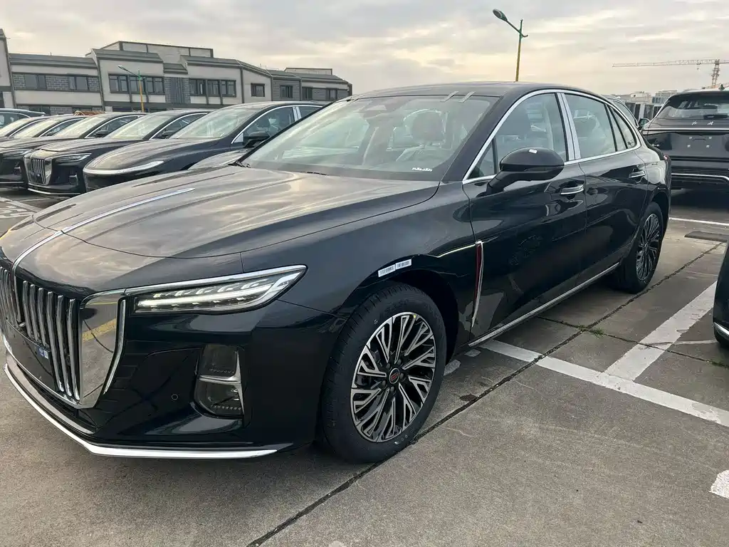 Hongqi H5 1.5 T DCT Flagship Charm