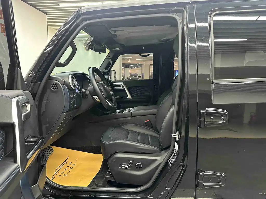 BAIC BJ40 2.0 T Auto 4 WD City Hunter Swordsman