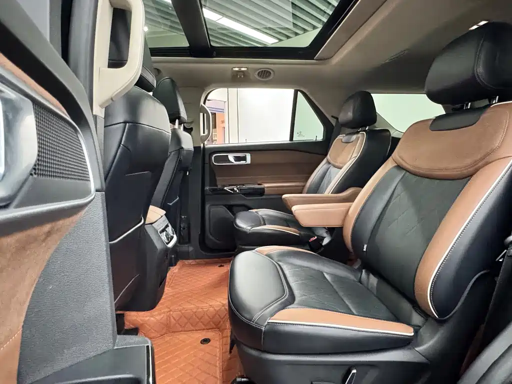 Explorer EcoBoost 285 4 WD Titanium 6-seat