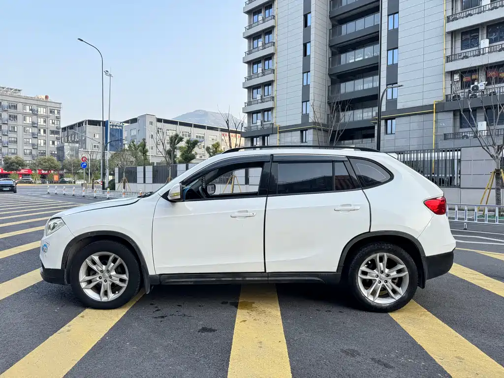 Brilliance V5 1.6 L Auto Luxury
