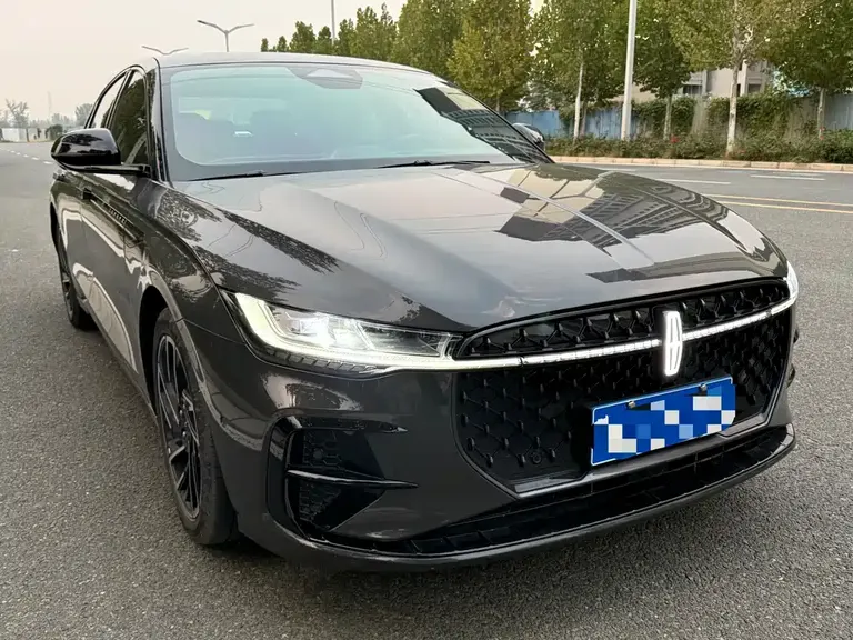 Lincoln Z Facelift i Cool Honor Shine