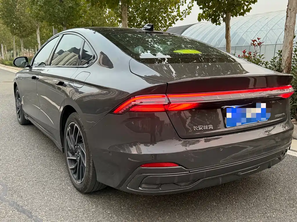 Lincoln Z Facelift i Cool Honor Shine