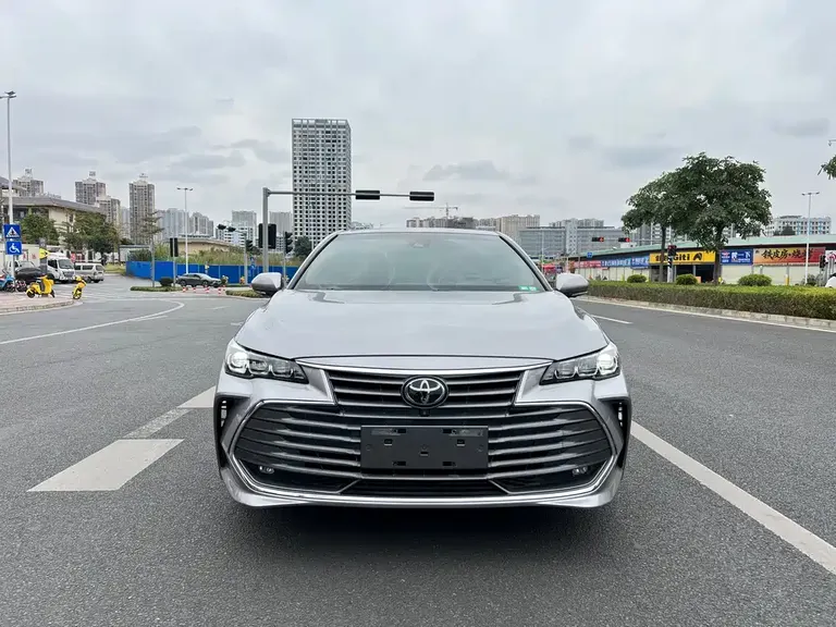 Toyota Avalon 2.0 L XLE Premium CN-VI