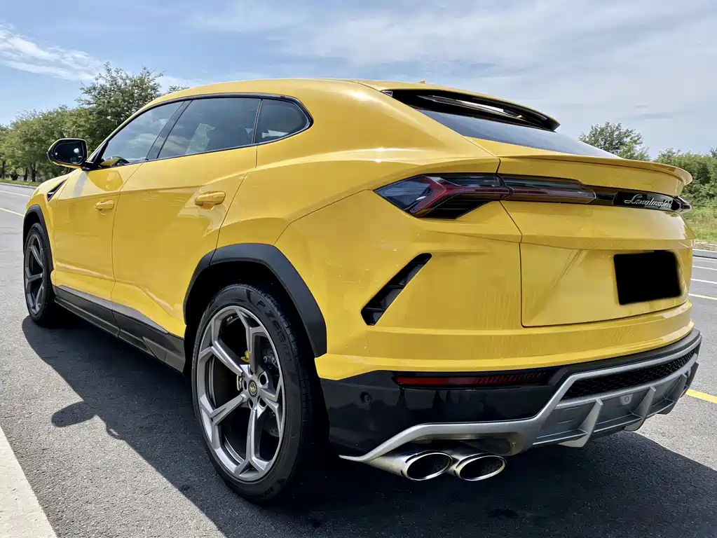 Urus 4.0 T V8
