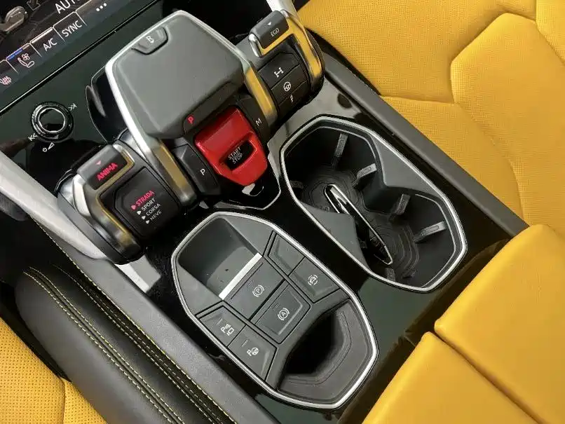 Urus 4.0 T V8