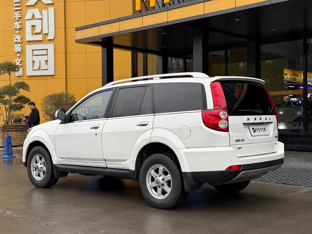 Haval H5 Classic 2.0 T Manual 4 WD Distinguished