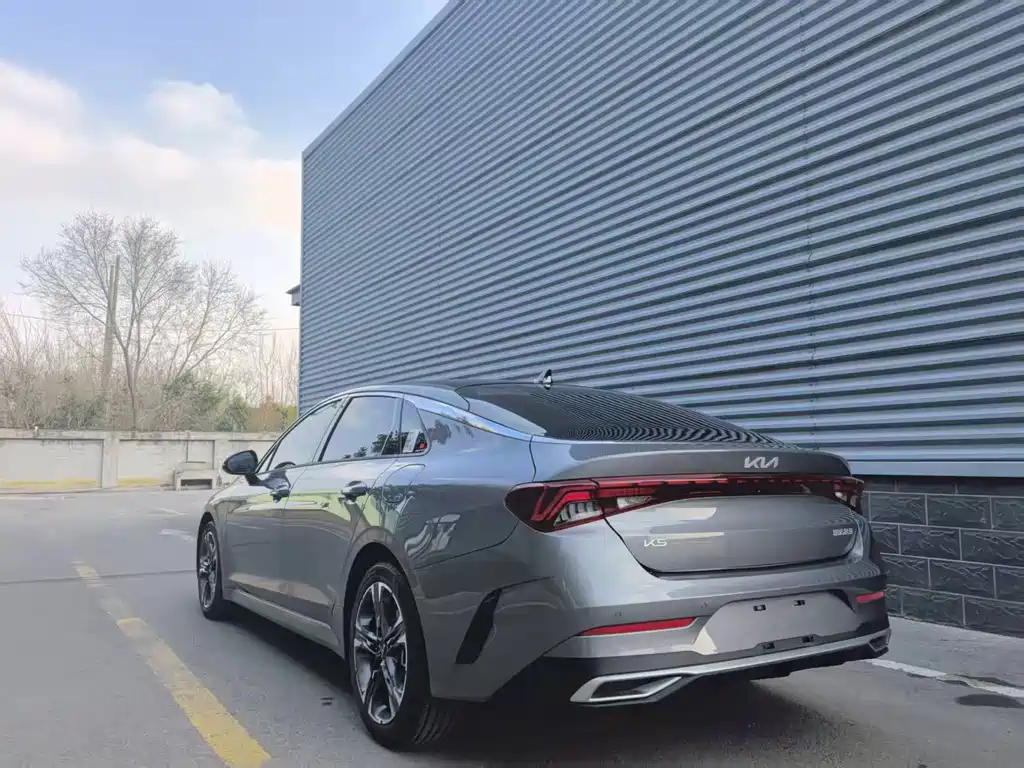 Kia K5 270 T CVVD Refreshed