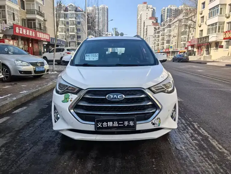 JAC Refine S3 1.6 L CVT Luxury Smart