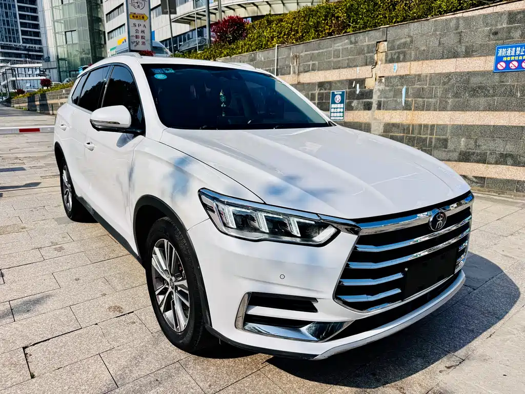 Song Pro 1.5 T Auto Luxury