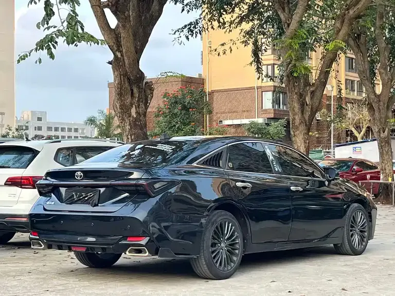 Toyota Avalon 2.0 L Luxury CN-VI