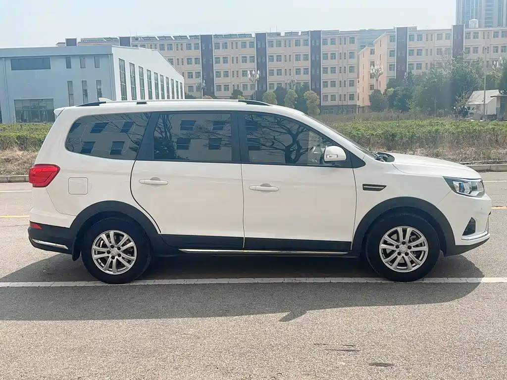 Fengxing SX6 1.6 L Manual Global Commemorative