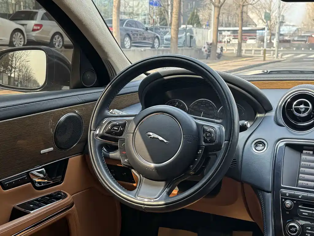 Jaguar XJ XJL 3.0 Flagship Business