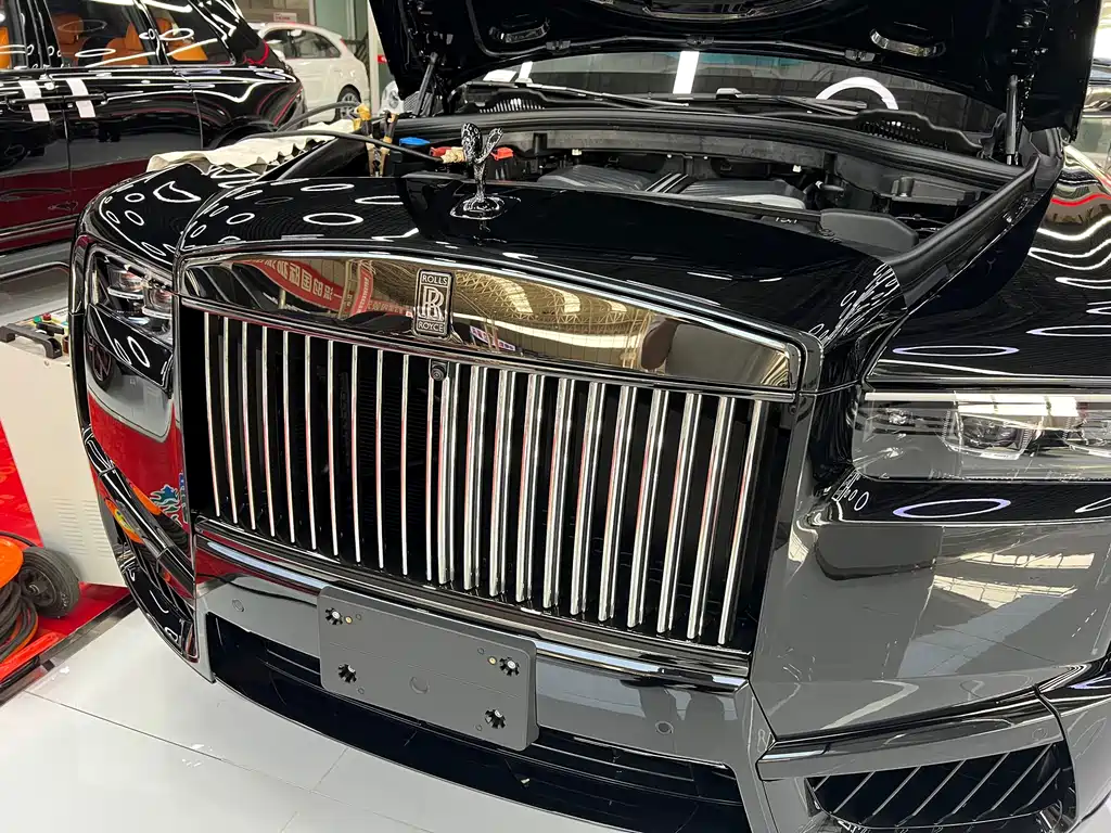 Cullinan Black Badge