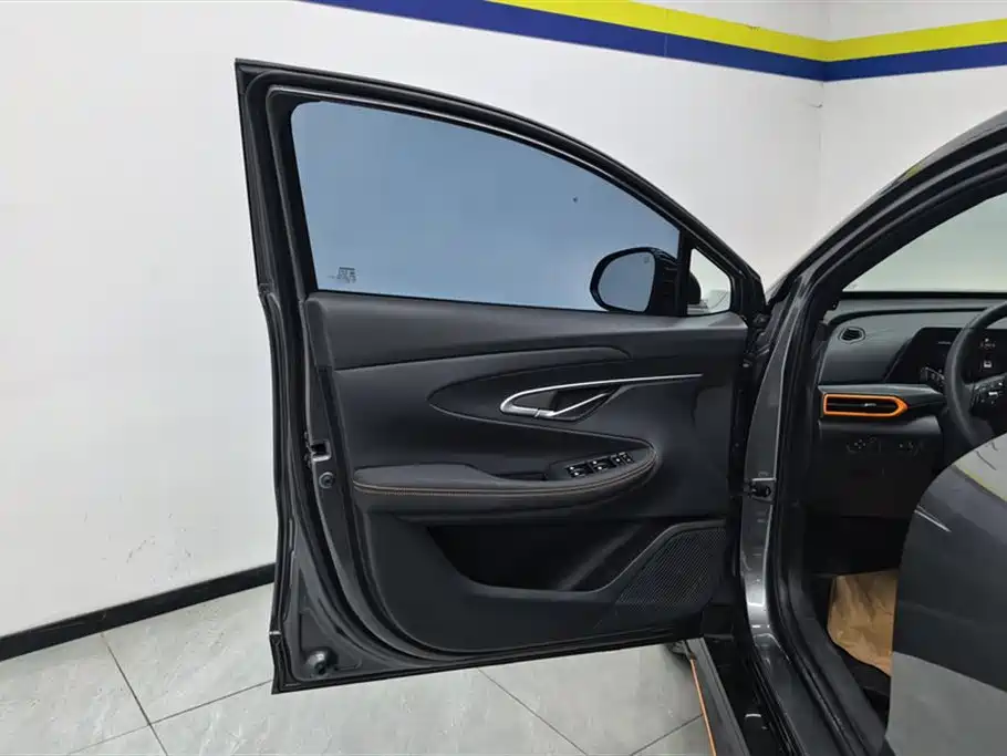 Changan UNI-T 1.5 T Sport Distinguished