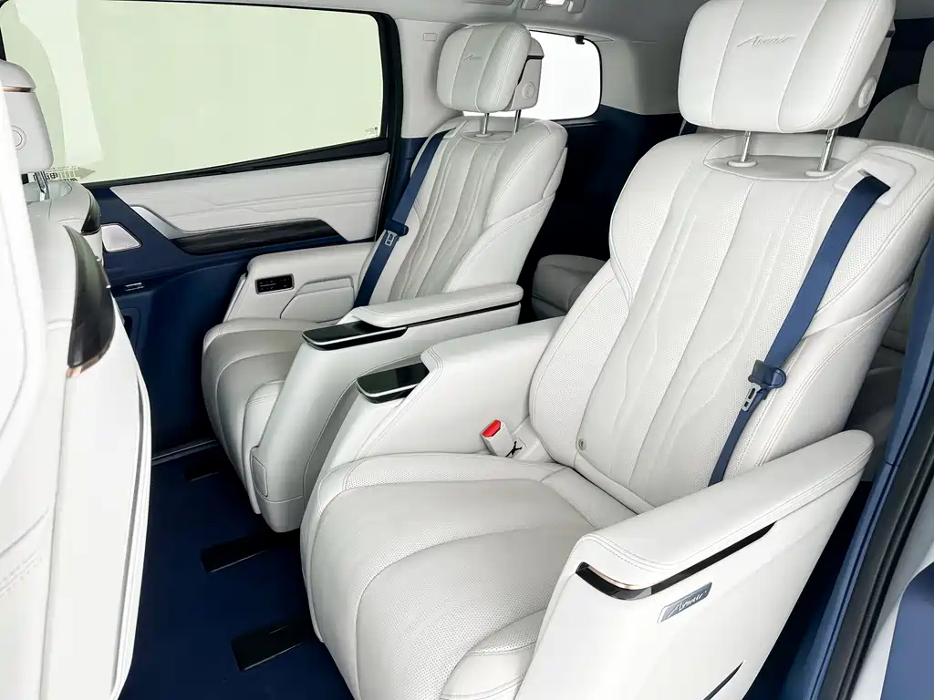 Century 2.0 T 6-seat Heritage