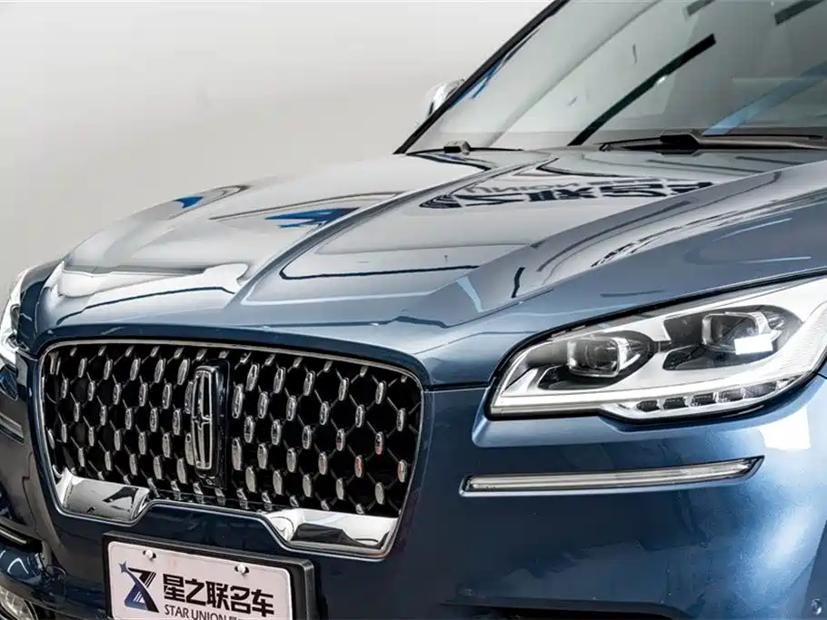 Aviator 3.0 T V6 4 WD President