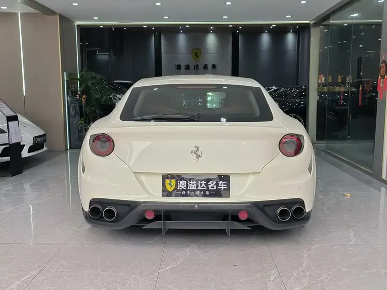 Ferrari FF 6.3 L V12