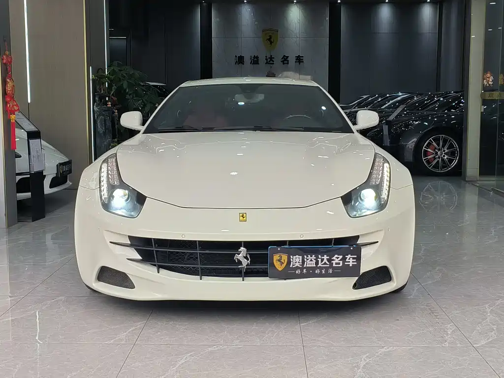 Ferrari FF 6.3 L V12