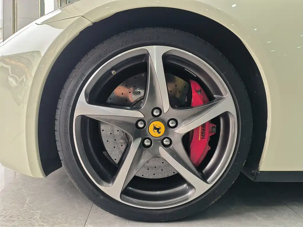 Ferrari FF 6.3 L V12