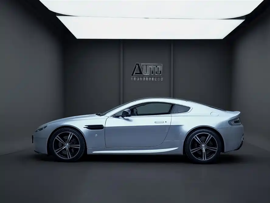 V8 Vantage 4.7 L Sportshift Coupe