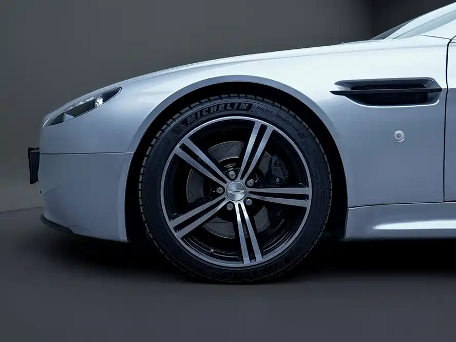V8 Vantage 4.7 L Sportshift Coupe