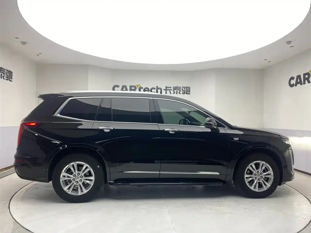 Cadillac XT6 2.0 T 7-seat 2 WD Style