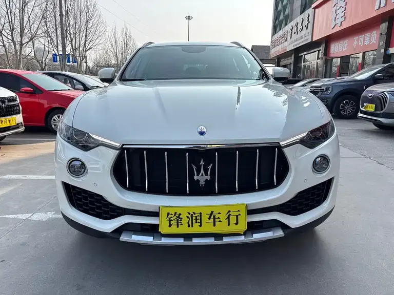 Maserati Levante 3.0 T Standard