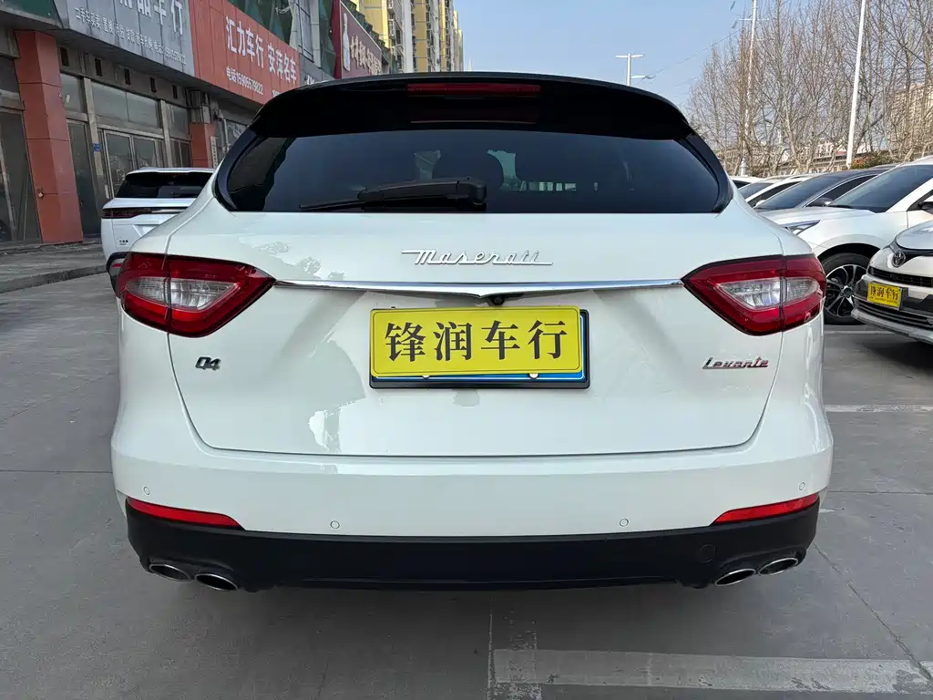 Levante 3.0 T Standard