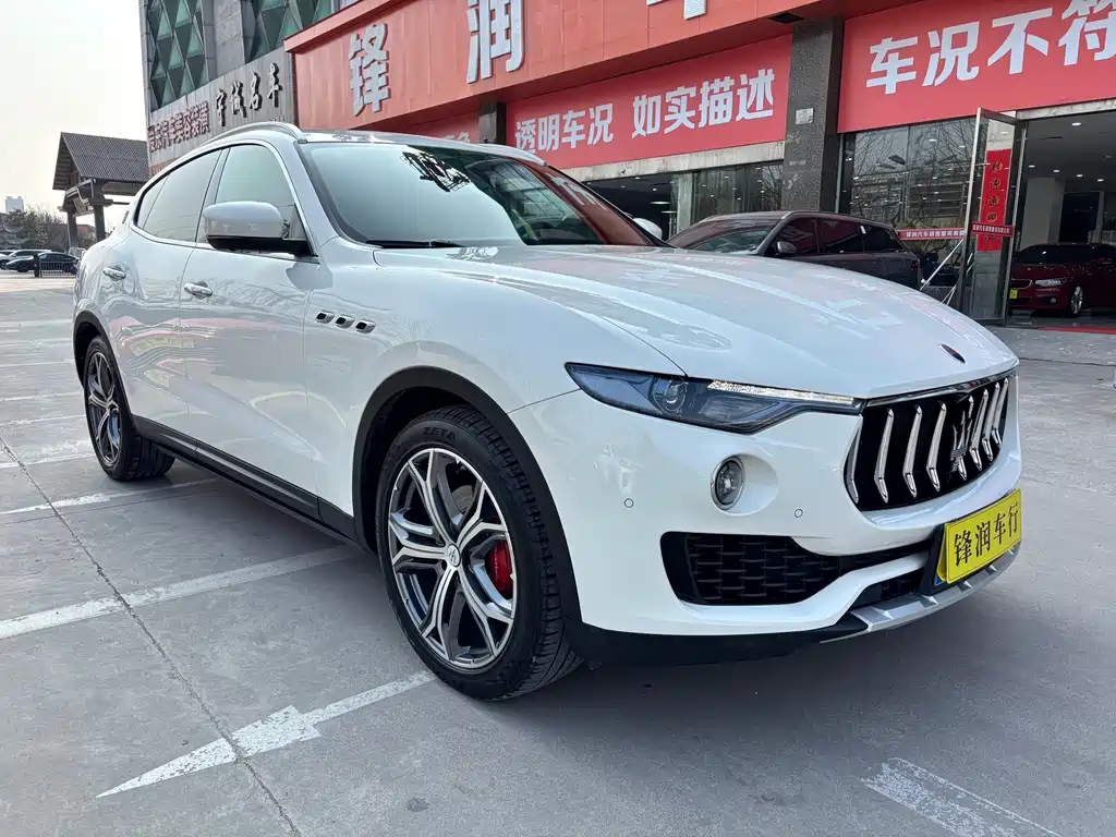 Levante 3.0 T Standard