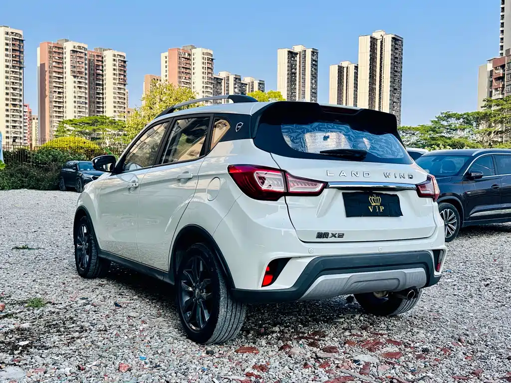 Landwind X2 1.6 L Auto Sharp
