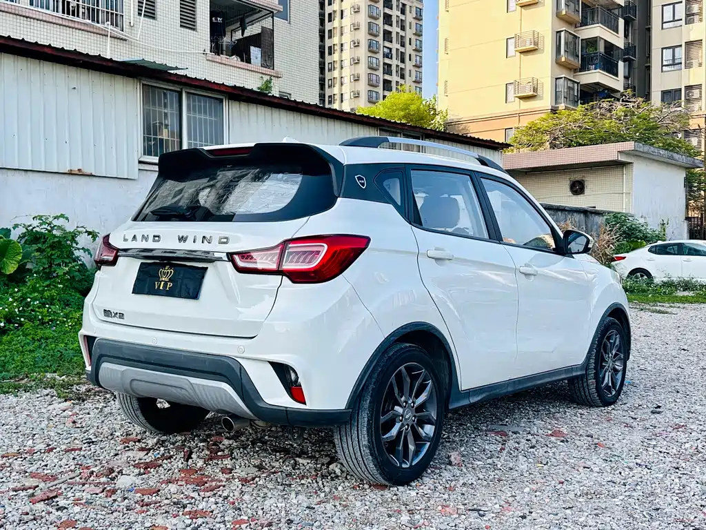 Landwind X2 1.6 L Auto Sharp