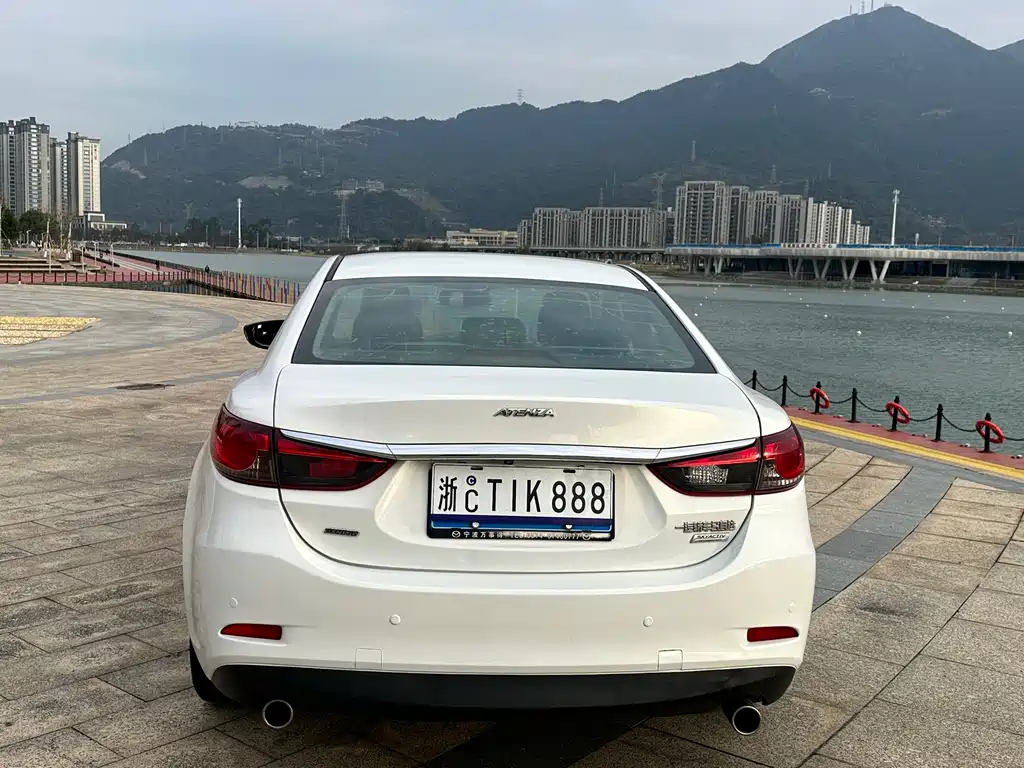 Atenza 2.5 L Blue Sky Supreme