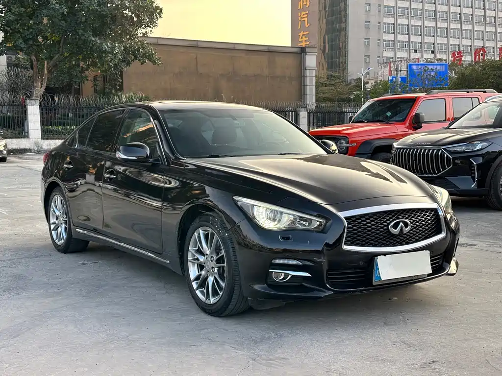 Infiniti Q50 L 2.0 T Joy