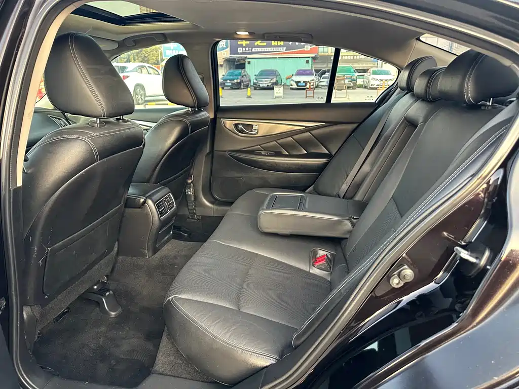 Infiniti Q50 L 2.0 T Joy