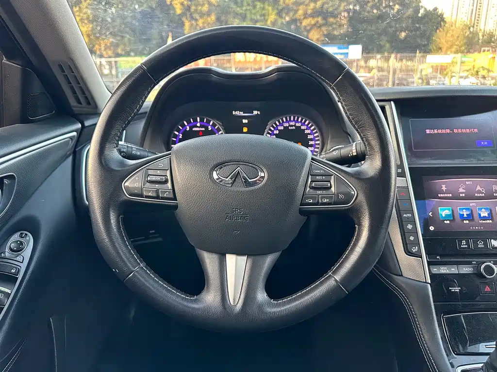 Infiniti Q50 L 2.0 T Joy
