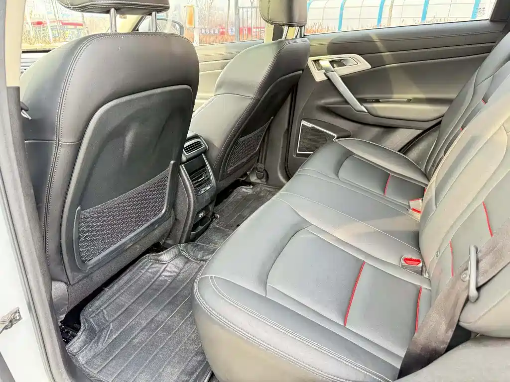Boyue 1.8 TD Auto 2 WD Smart 4 G Connected