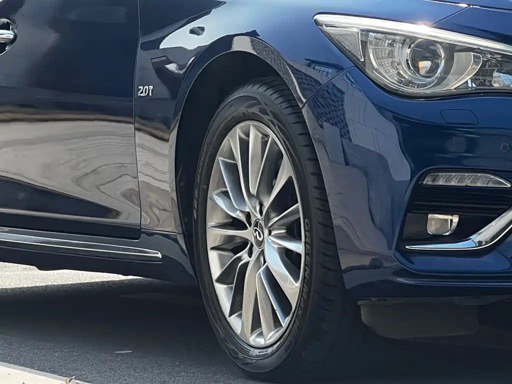 Infiniti Q50 L 2.0 T Progressive Enjoyment CN-VI