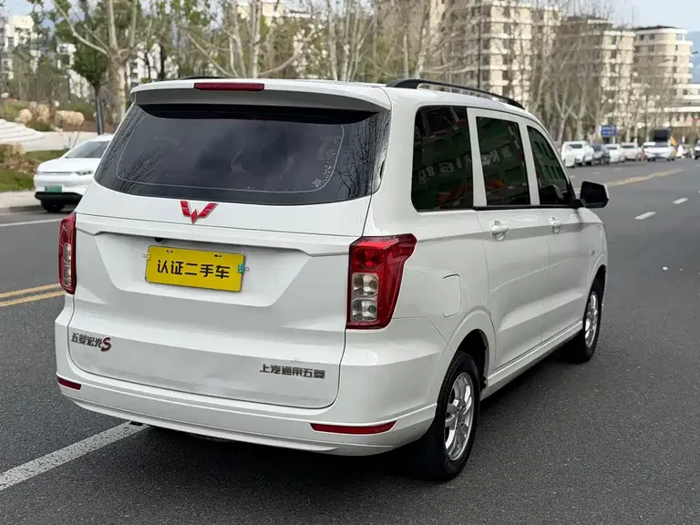 Wuling Hongguang 1.5 L S Basic CN-VI LAR
