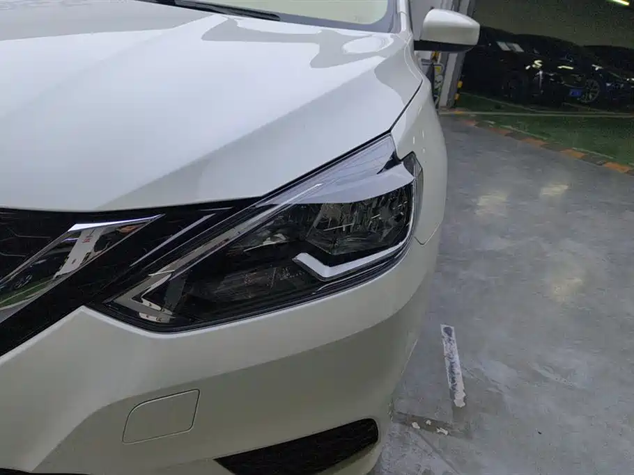 Sylphy Facelift III Classic 1.6 XE CVT Comfort
