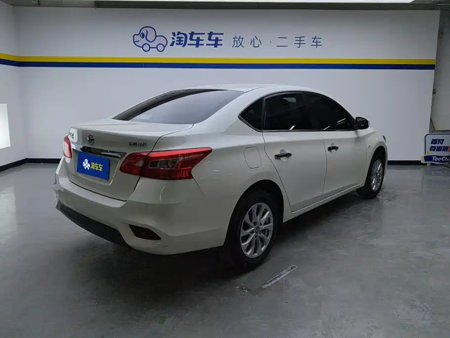 Sylphy Facelift III Classic 1.6 XE CVT Comfort