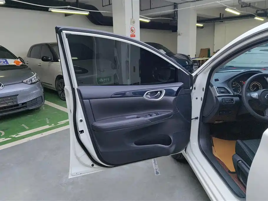 Sylphy Facelift III Classic 1.6 XE CVT Comfort