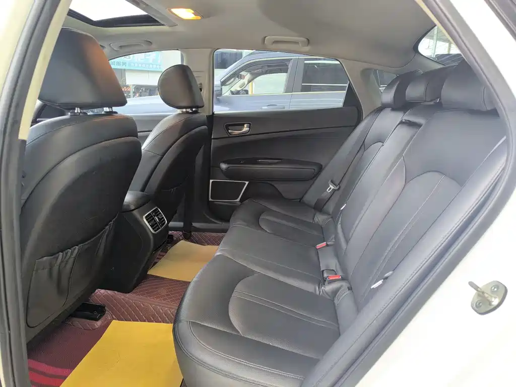 Kia K5 2.0 L Auto GLS
